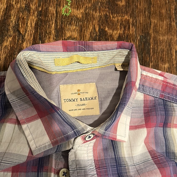 Tommy Bahama shirt - Picture 2 of 2